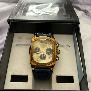 Real diamonds!! Real leather band! Broken dial that sets the time!